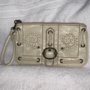 Cute clutch/wristlet